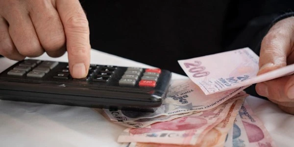 Artan Geçim Sıkıntısı: Beyaz Yakalılar Akşamları Ek İşte