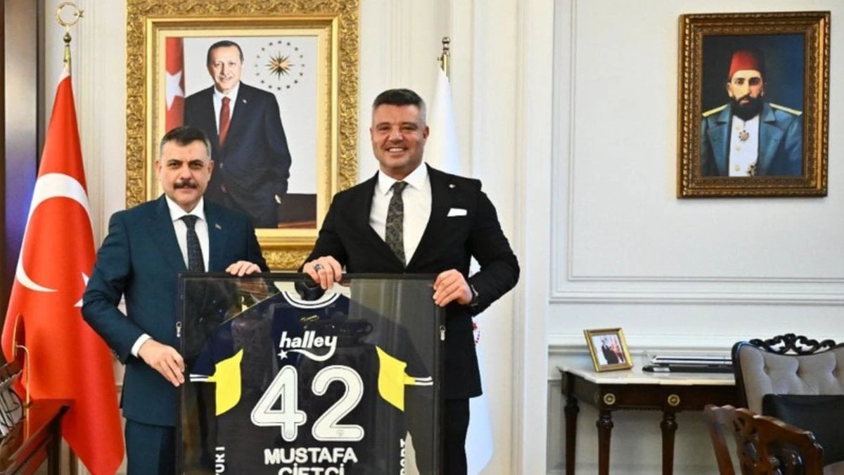 Mustafa Çiftçi'nin makam odasındaki Abdülhamid portresi tartışma yarattı