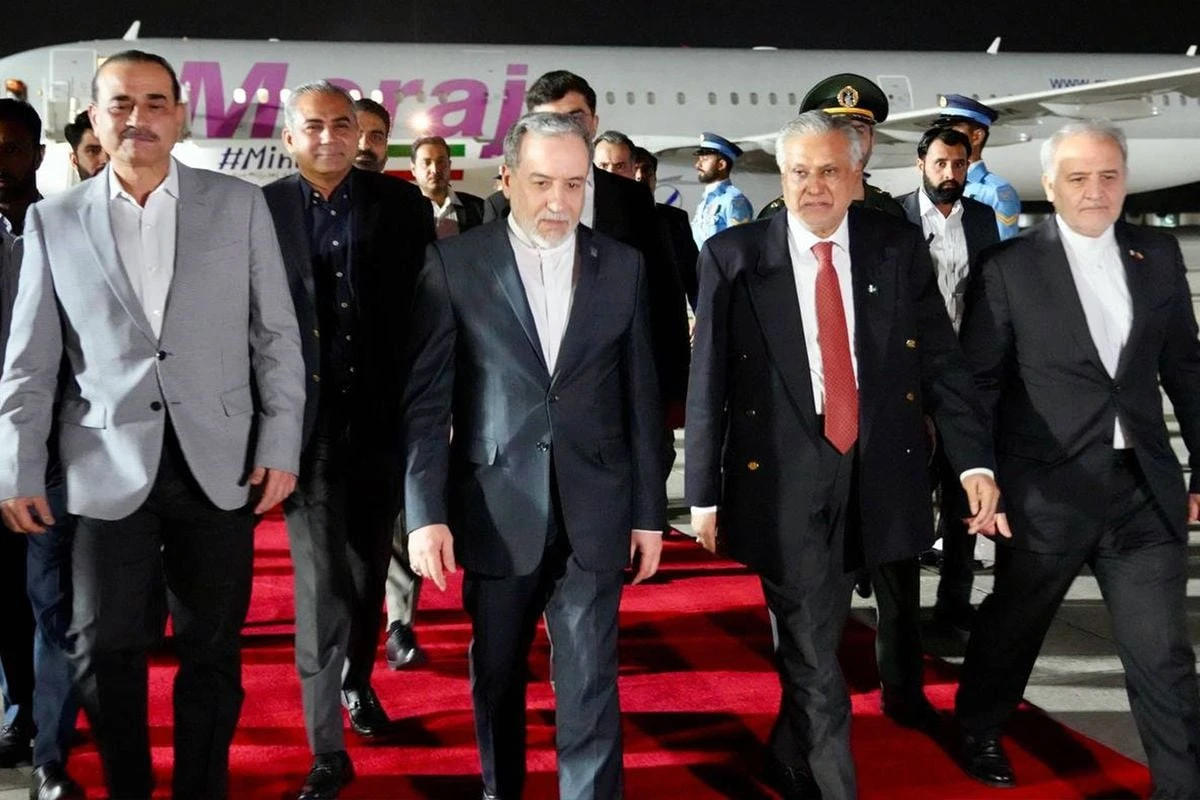 Arakçi Pakistan’da Görüşmelere Başladı: Hürmüz ve ABD Ekseni