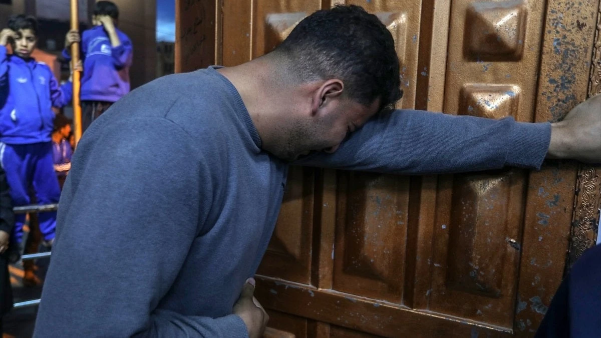 Gazze'de can kaybı 72 bin 585'e yükseldi; enkaz altı felaketi