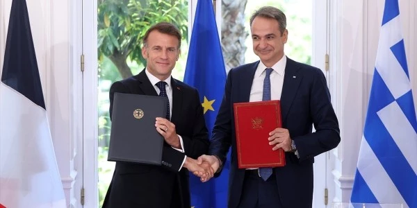 Yunanistan ve Fransa savunma ortaklığını resmen süresiz yeniledi