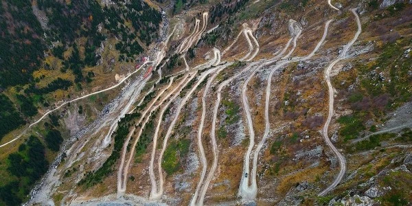 Dünyanın en tehlikeli yolu Türkiye'de: D915 Derebaşı Virajları