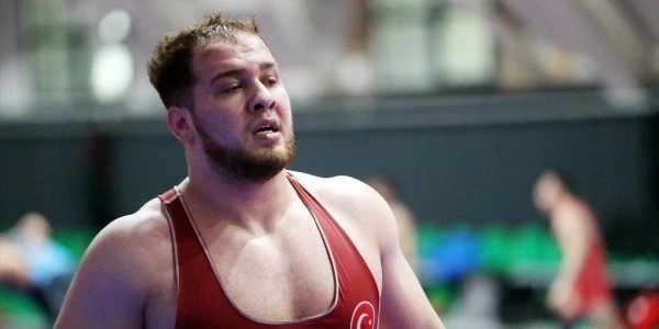 Hakan Büyükçıngıl, Avrupa Güreş Şampiyonası'nda bronz aldı