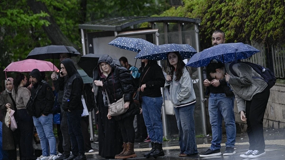 Ülke genelinde yağışlar sürüyor: Sıcaklıklar mevsim normallerinde