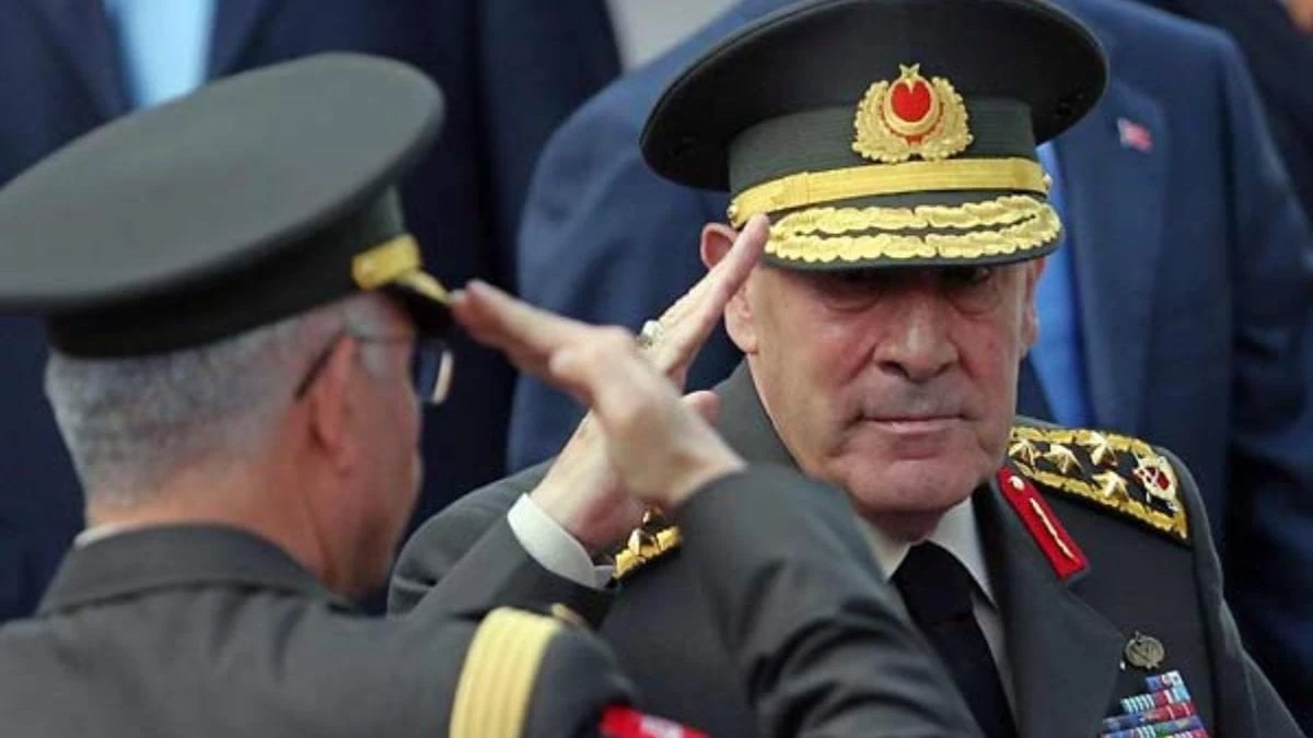 Demokraside kara leke: 27 Nisan e-muhtırasının üzerinden 19 yıl