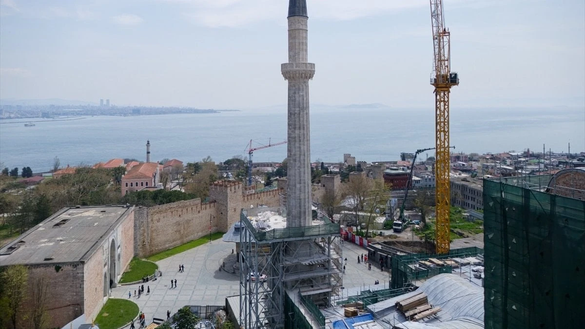 Ayasofya’nın kuzeydoğu minaresinde restorasyon tamamlandı