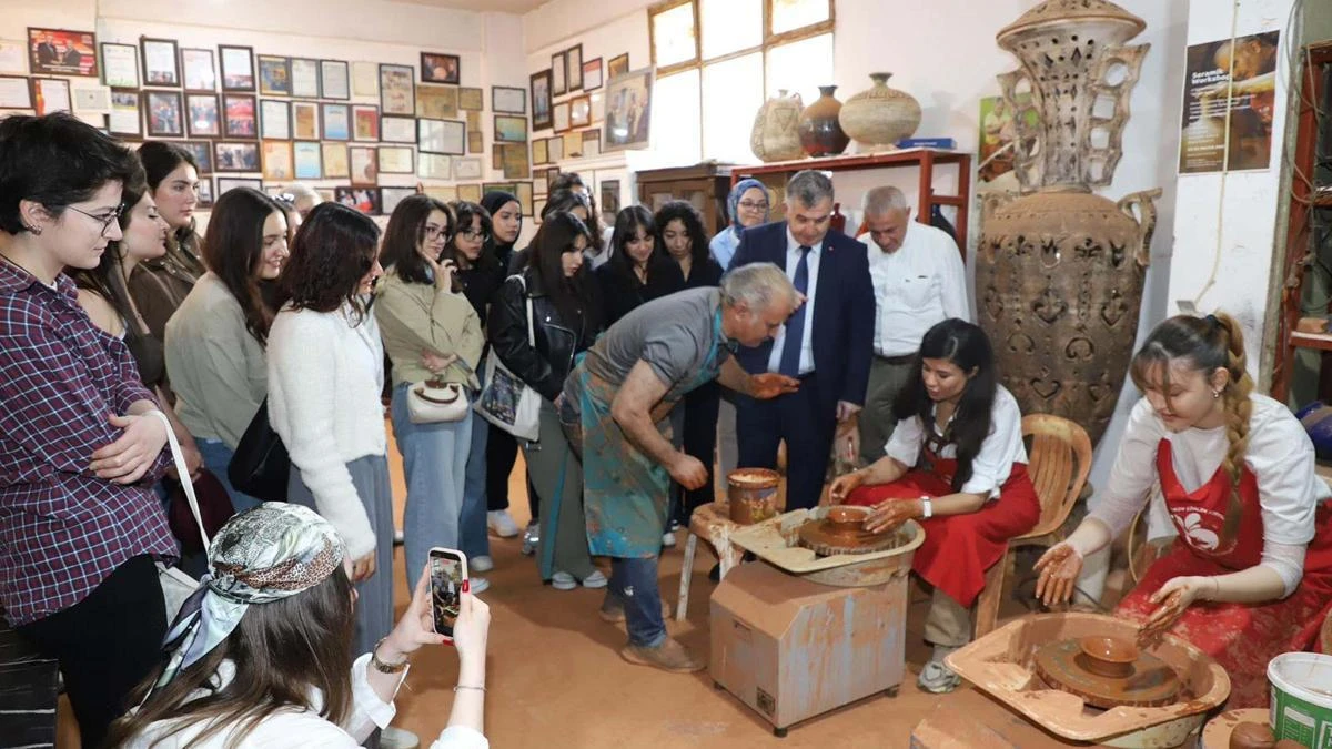 Geleceğin mimar ve restorasyon uzmanları Menemen'de deneyim kazandı