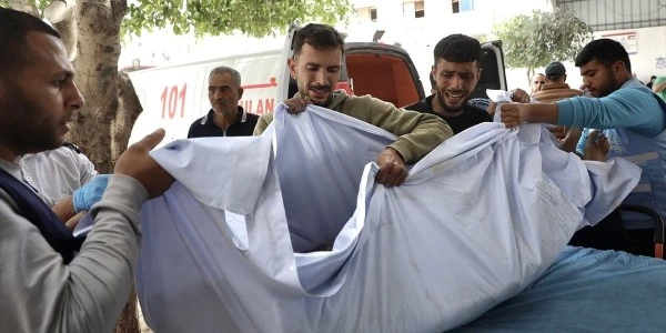 Gazze'de Beyt Lahiya saldırısında 15 yaşındaki İyham yaşamını yitirdi