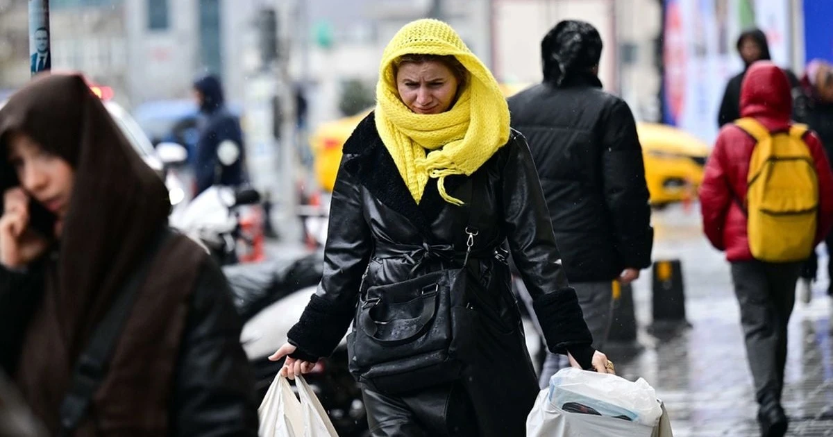 Şemsiyesiz çıkmayın! İstanbul'da 1 Mayıs için sağanak uyarısı