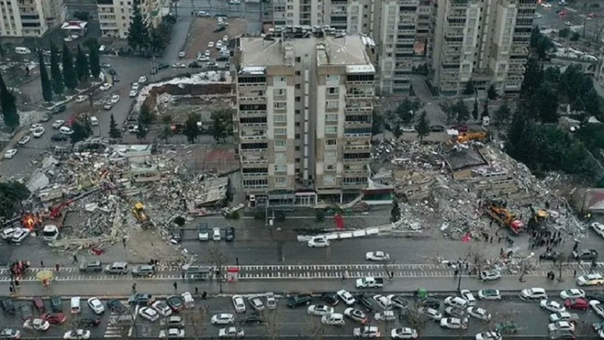 Penta Park müteahhidi tahliye edildi: Yakınları ve gazeteci isyan etti