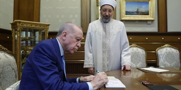 Cumhurbaşkanı Erdoğan kurban vekaletini Türkiye Diyanet Vakfı'na verdi