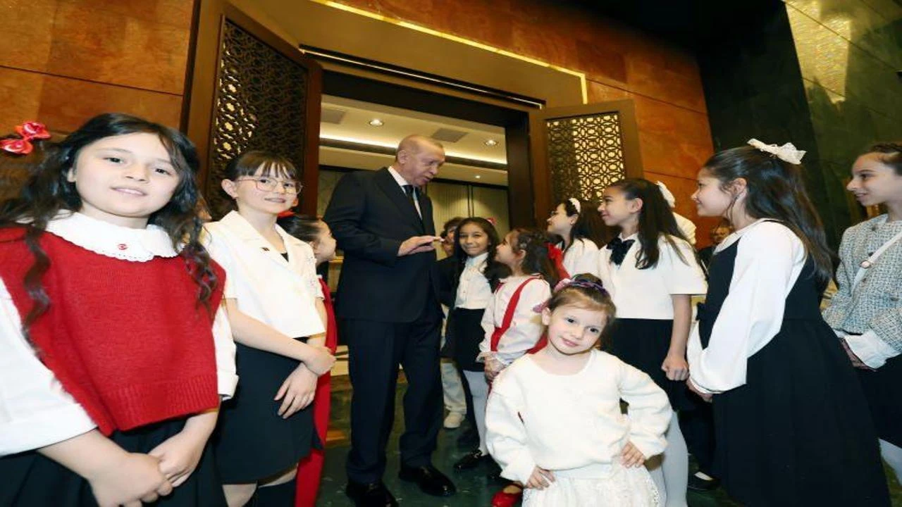 Cumhurbaşkanı Erdoğan, 23 Nisan’da Çocuklarla Külliye’de Buluştu