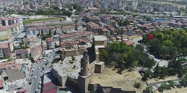 Adapazarı Şeker Fabrikası'nda 73 Yıllık Üretim Bitti: Pancar Üreticileri ve Çalışanlar Endişeli