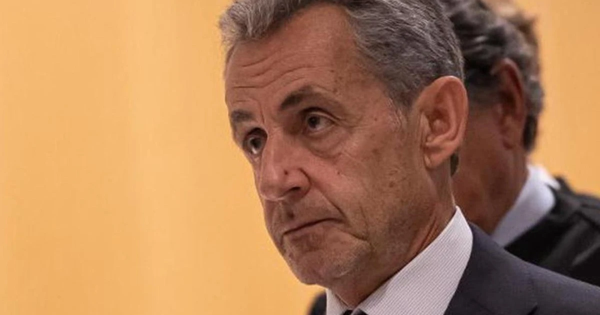 Sarkozy için 7 yıl hapis ve 300 bin avro para cezası resmi istendi
