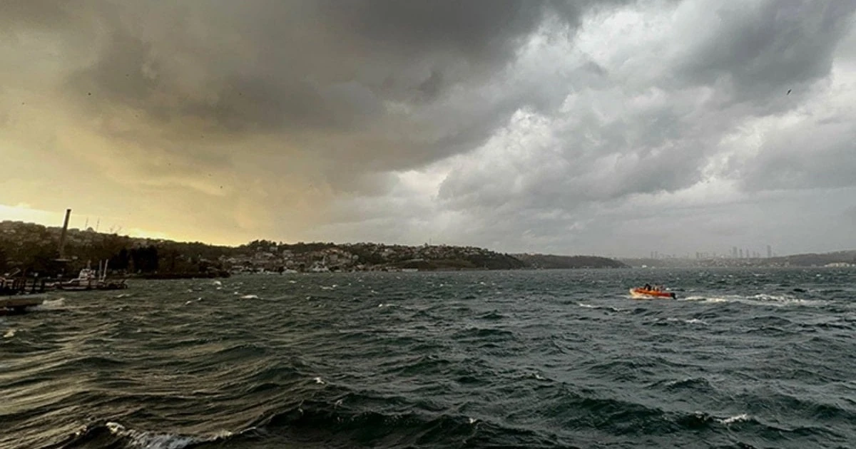 İstanbul'da hafta sonu yağışlı hava bekleniyor: Cuma güneş, sonrası yağmur