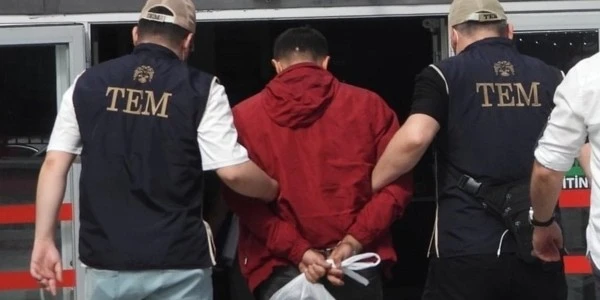 Kırmızı bültenle aranan DEAŞ şüphelisi Eskişehir'de yakalandı