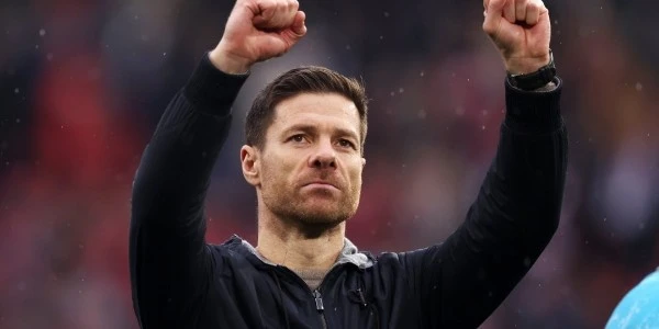 Chelsea, Xabi Alonso'yu resmen açıkladı: 4 yıllık sözleşme