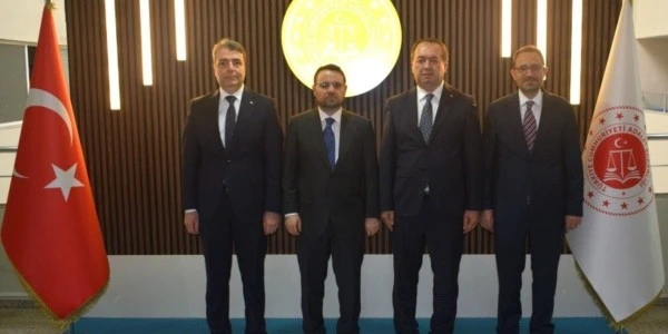 Akın Gürlek Kocaeli Adliyesi’ni ziyaret etti, projeler sunuldu
