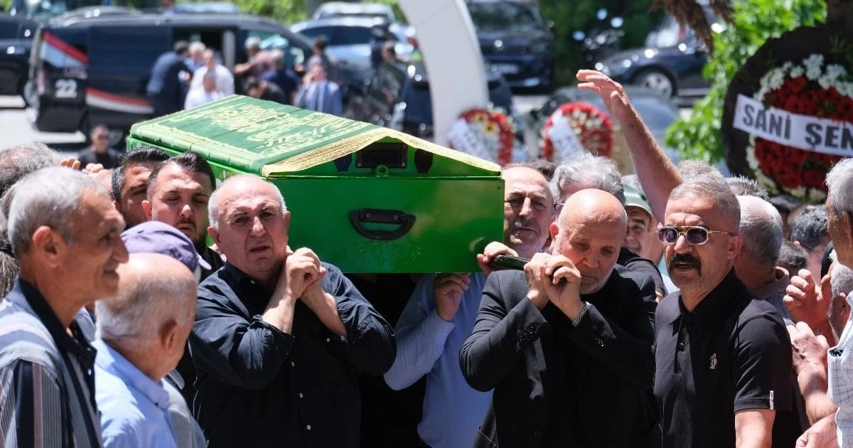 Mevlüt Çavuşoğlu'nun kardeşi Aydın Çavuşoğlu toprağa verildi