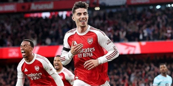 Arsenal, Emirates'te Burnley'i 1-0 yenip şampiyonluğa bir adım kaldı