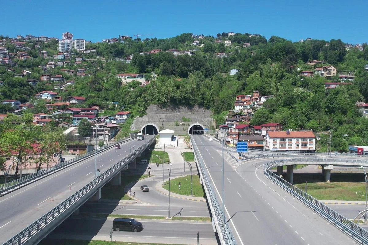 Zonguldak çevre yolunda 26,4 milyar TL'lik sözleşme imzalandı