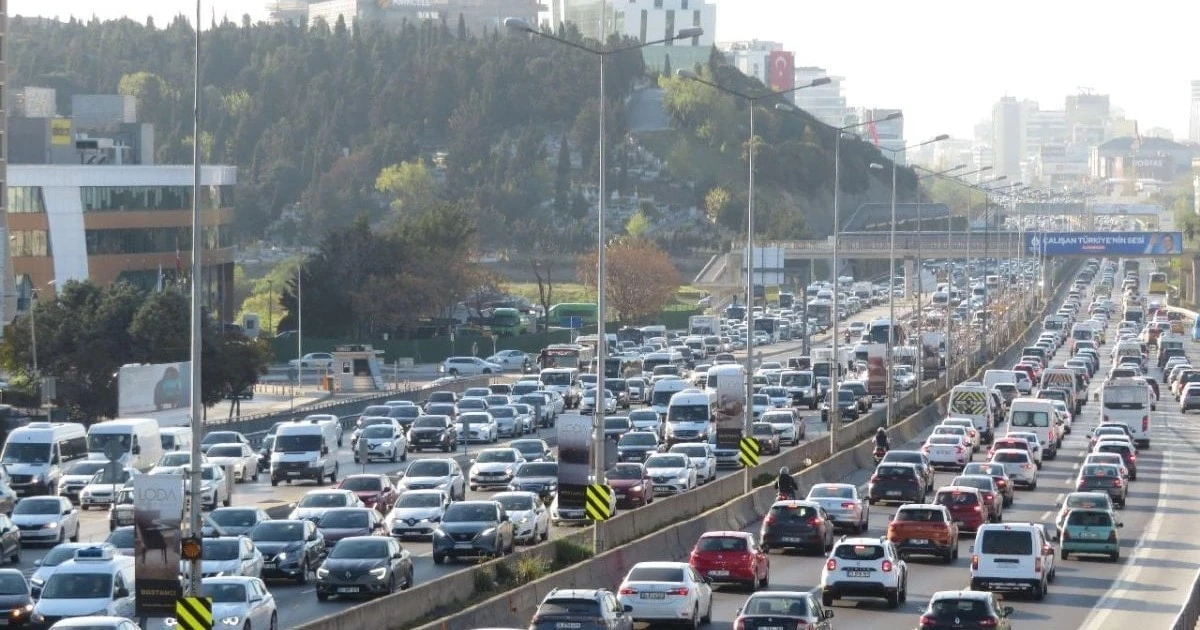 İstanbul'da Sağanak ve Final Etkisiyle Trafik %89'a Yükseldi