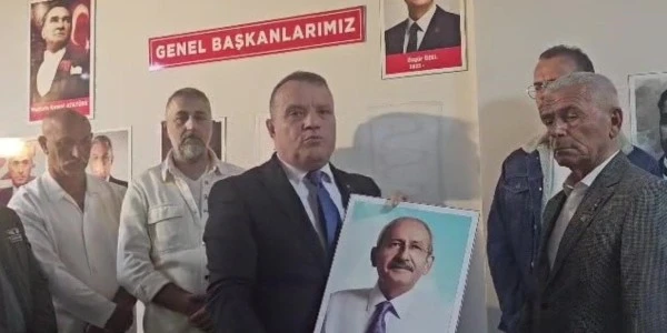 CHP Akçakoca parti binasından Kılıçdaroğlu'nun fotoğrafı kaldırıldı