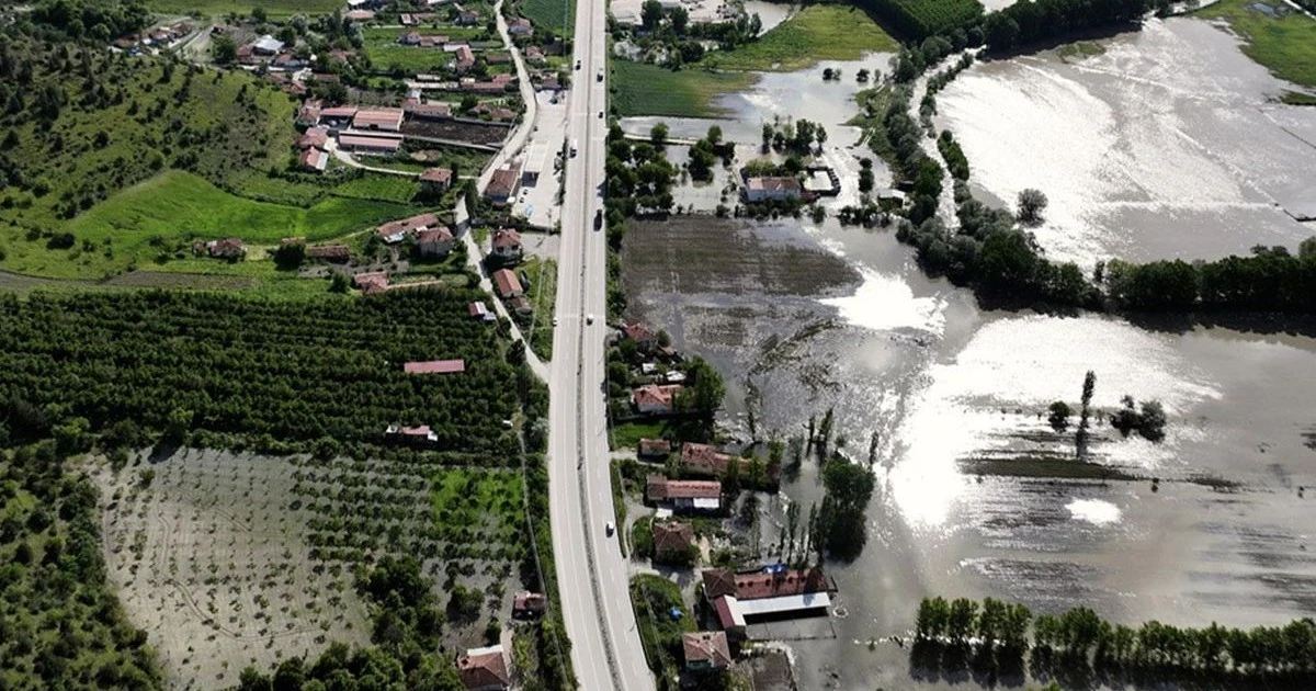 Tokat Turhal'da sel: Evler ve tarım arazileri sular altında