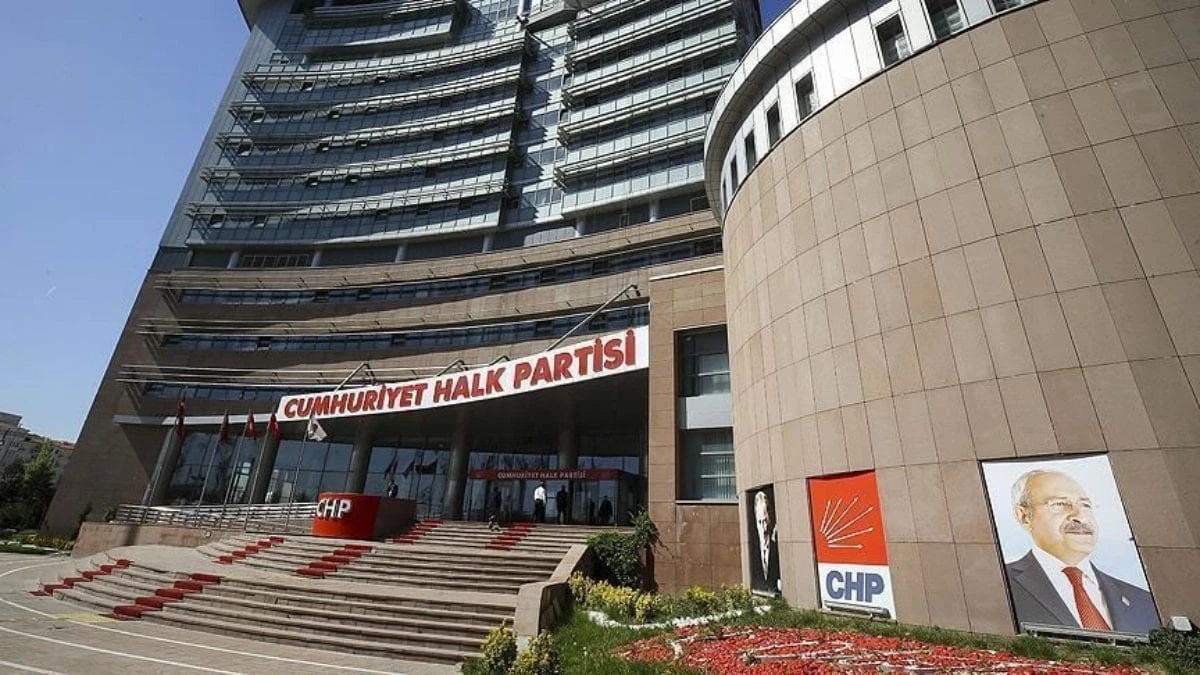 Özgür Özel'den ilk hamle: Ankara İl Örgütü Genel Merkez'e çağrıldı