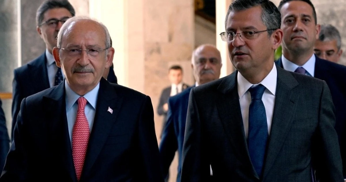 Kılıçdaroğlu ile Özgür Özel telefonda görüştü: Kurultay süreci konuşuldu