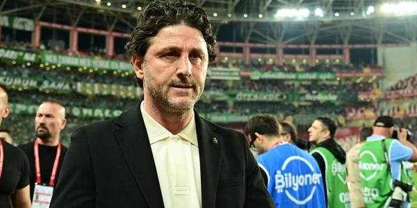 Fatih Tekke: Oyuncularımın ayağına, yüreğine sağlık — Kupayla
