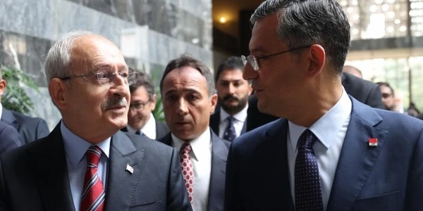 Kılıçdaroğlu ile Özgür Özel arasında ilk telefon trafiği sağlandı
