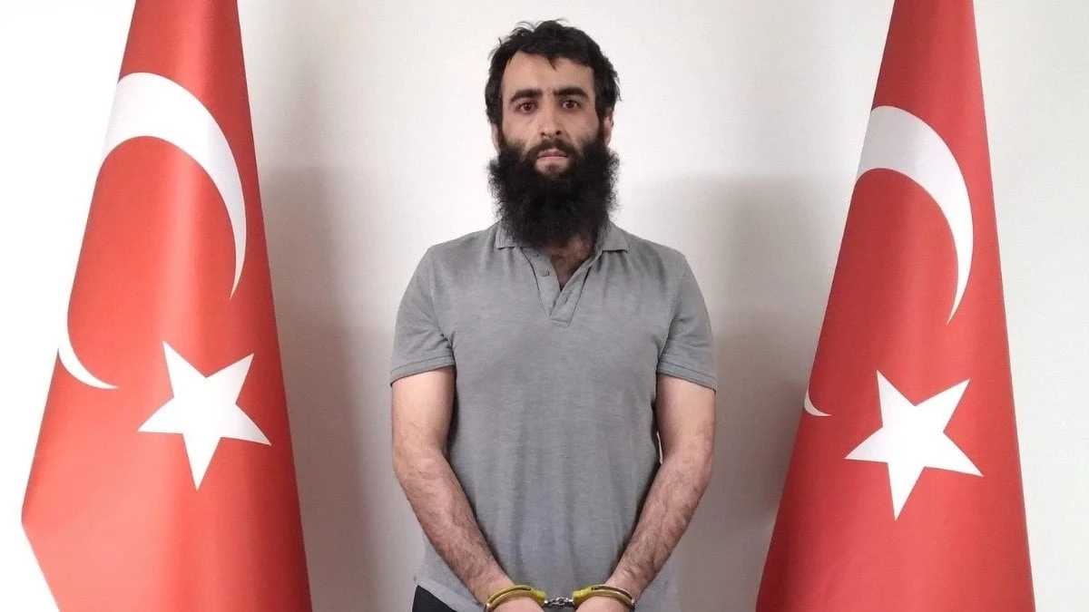 MİT Suriye'de koordineli operasyonda 10 DEAŞ şüphelisini yakaladı