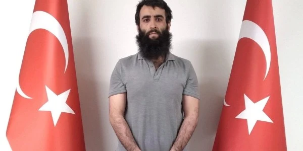 MİT Suriye'de koordineli operasyonda 10 DEAŞ şüphelisini yakaladı