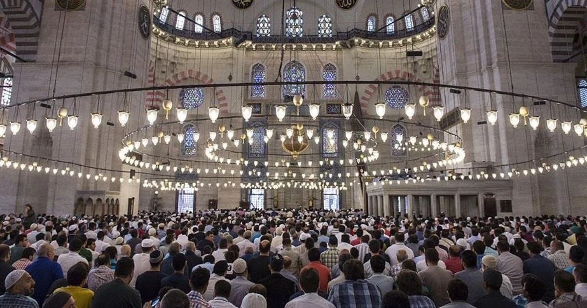 Diyanet açıkladı: İl il 2026 Kurban Bayramı namazı saatleri