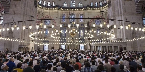 Diyanet açıkladı: İl il 2026 Kurban Bayramı namazı saatleri