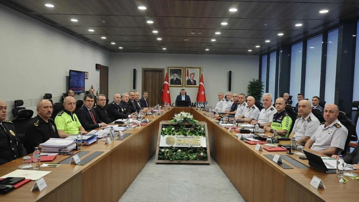 İçişleri Bakanlığı'nda NATO Zirvesi Öncesi Güvenlik Toplantısı
