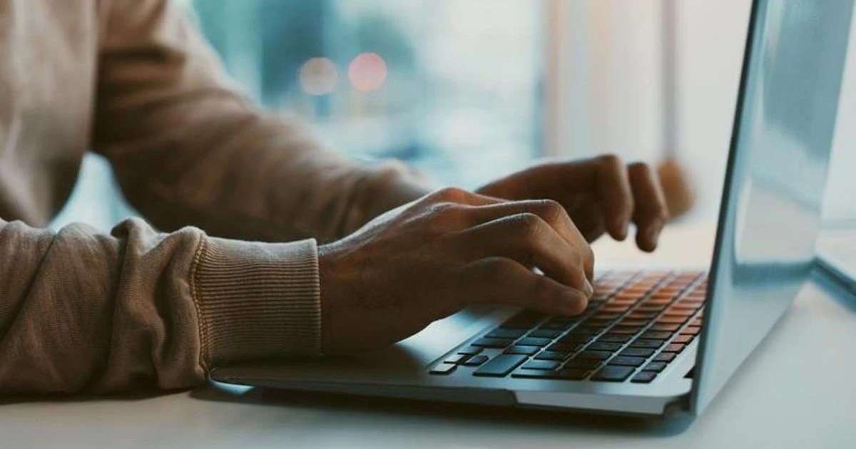 İran aylardır kapalı uluslararası interneti kademeli açıyor
