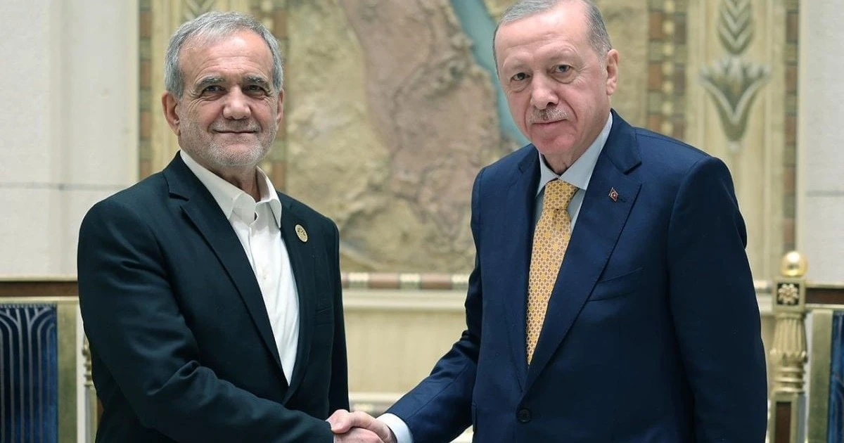 Erdoğan, İran Cumhurbaşkanı Pezeşkiyan ile bayramda telefonda görüştü
