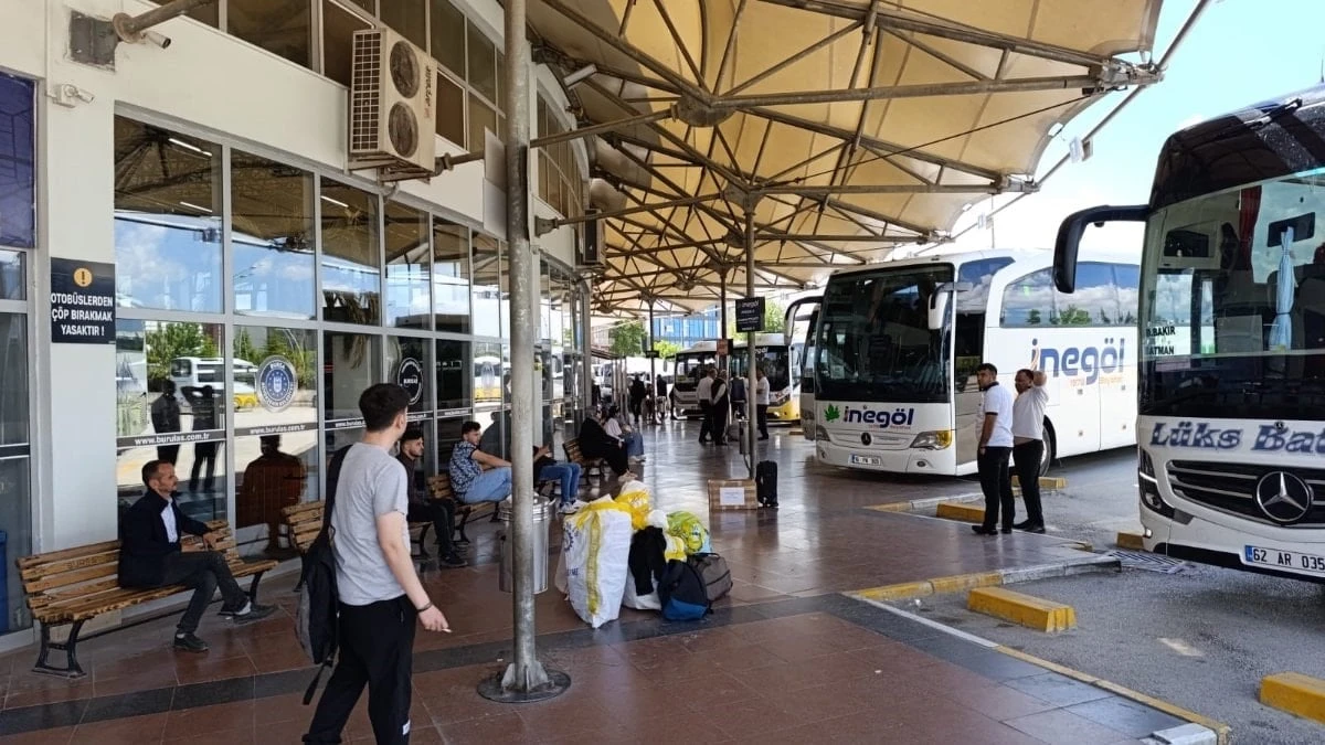 Bursa'da terminalde unutulan çantadan yarım kilo altın çıktı
