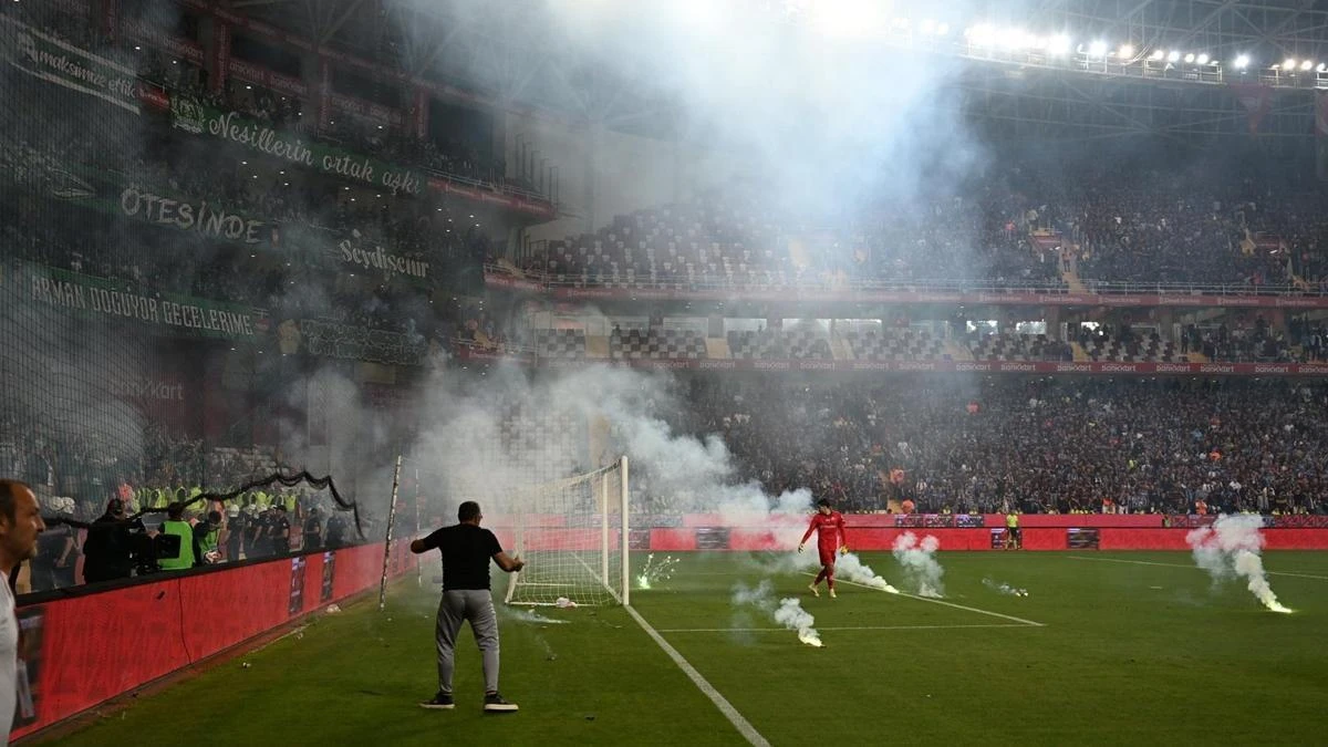 Meşaleli final sonrası Trabzonspor ve Konyaspor PFDK'ye sevk