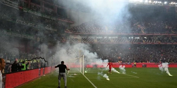 Meşaleli final sonrası Trabzonspor ve Konyaspor PFDK'ye sevk