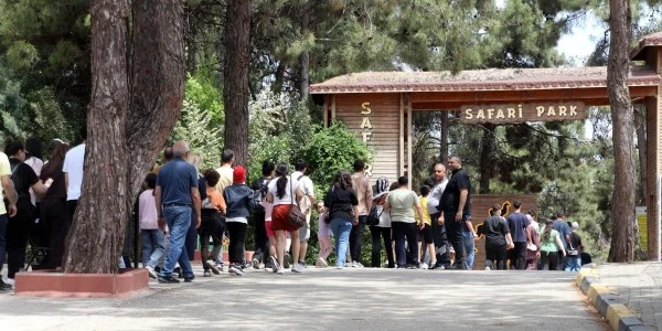 Gaziantep Doğal Yaşam Parkı'na bayramda binlerce ziyaretçi ilgisi
