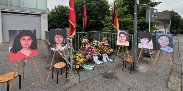 Türkiye Solingen faciasında yaşamını yitirenleri saygıyla andı