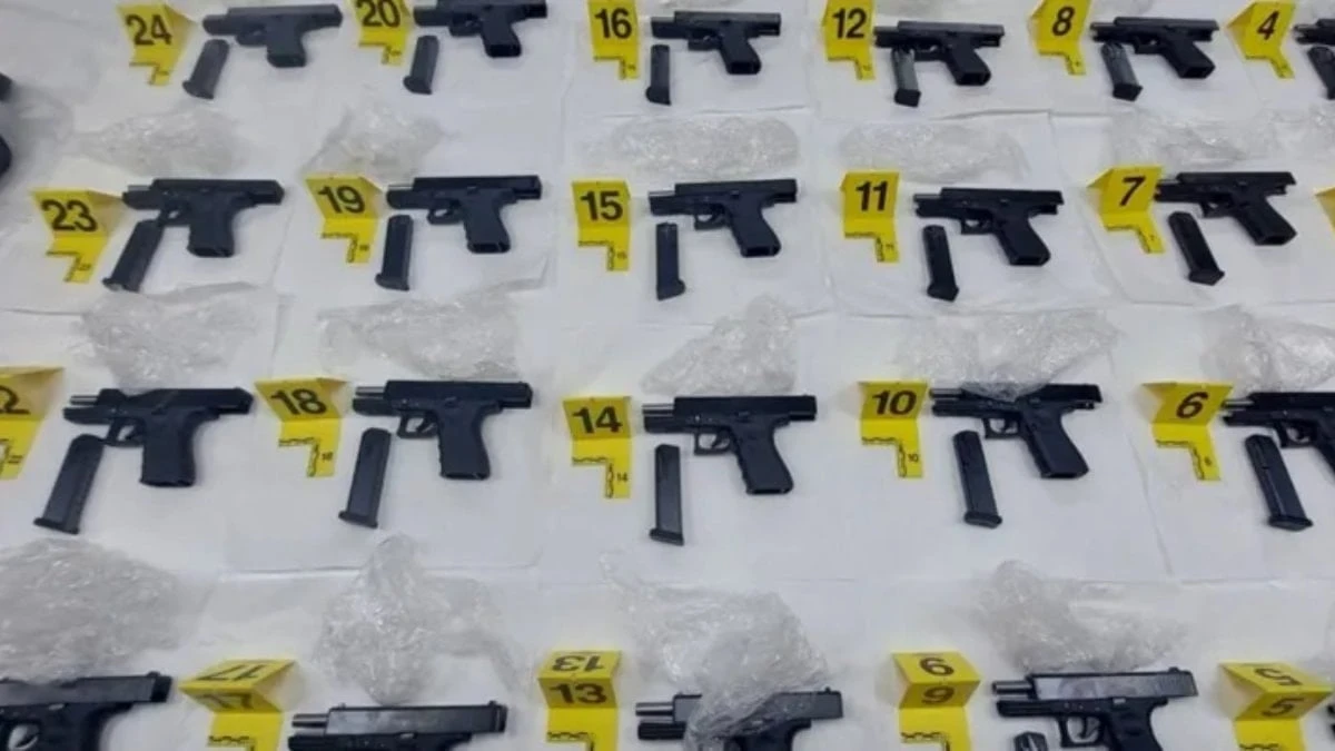 Gümülcine'de 25 tabanca ele geçirildi; Türk suç örgütleri hedefte