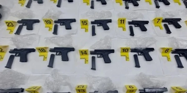Gümülcine'de 25 tabanca ele geçirildi; Türk suç örgütleri hedefte