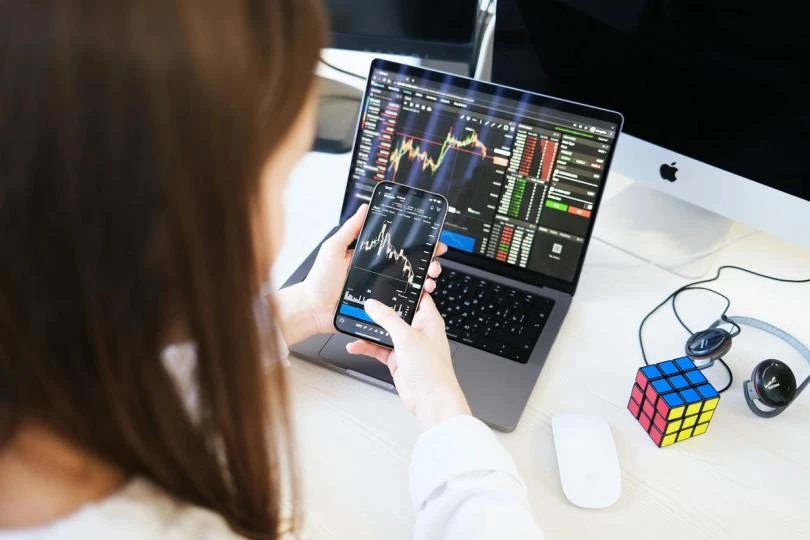Bitcoin ETF çıkışları 9. günde rekor; talep azaldı, fiyat durdu