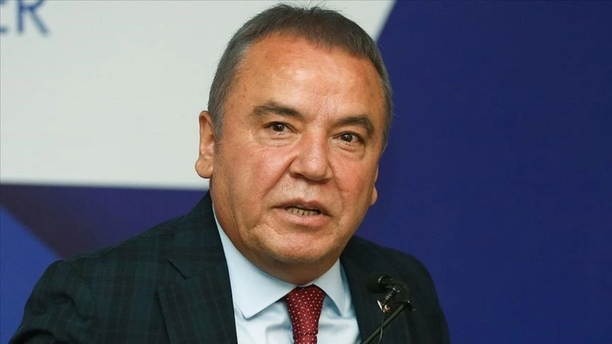 Tutuklu Muhittin Böcek cezaevinden hastaneye kaldırıldı