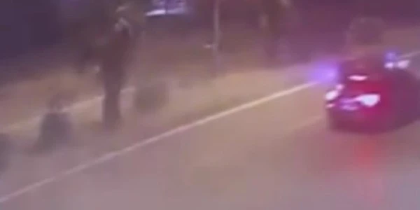 Muğla'da otomobil 112 motorize ekibine çarptı: 2 yaralı