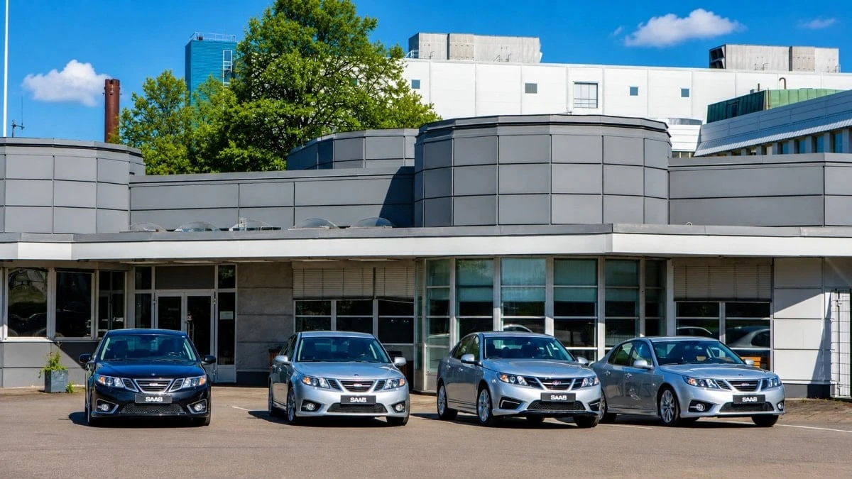 Efsane Saab'tan son perde: Fabrikadaki otomobiller satılıyor